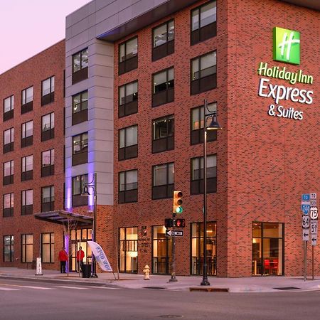 Holiday Inn Express & Suites - Tulsa Downtown - Arts District By Ihg Екстериор снимка