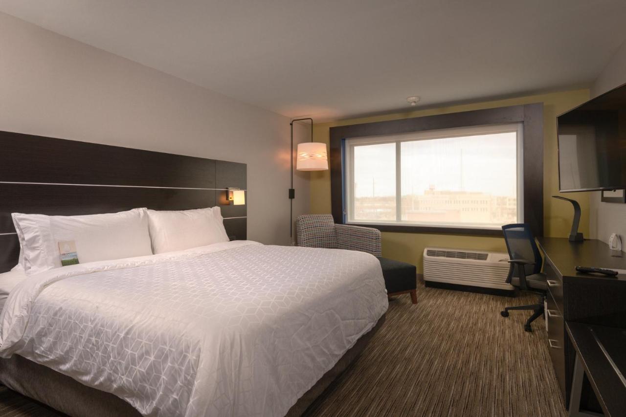 Holiday Inn Express & Suites - Tulsa Downtown - Arts District By Ihg Екстериор снимка