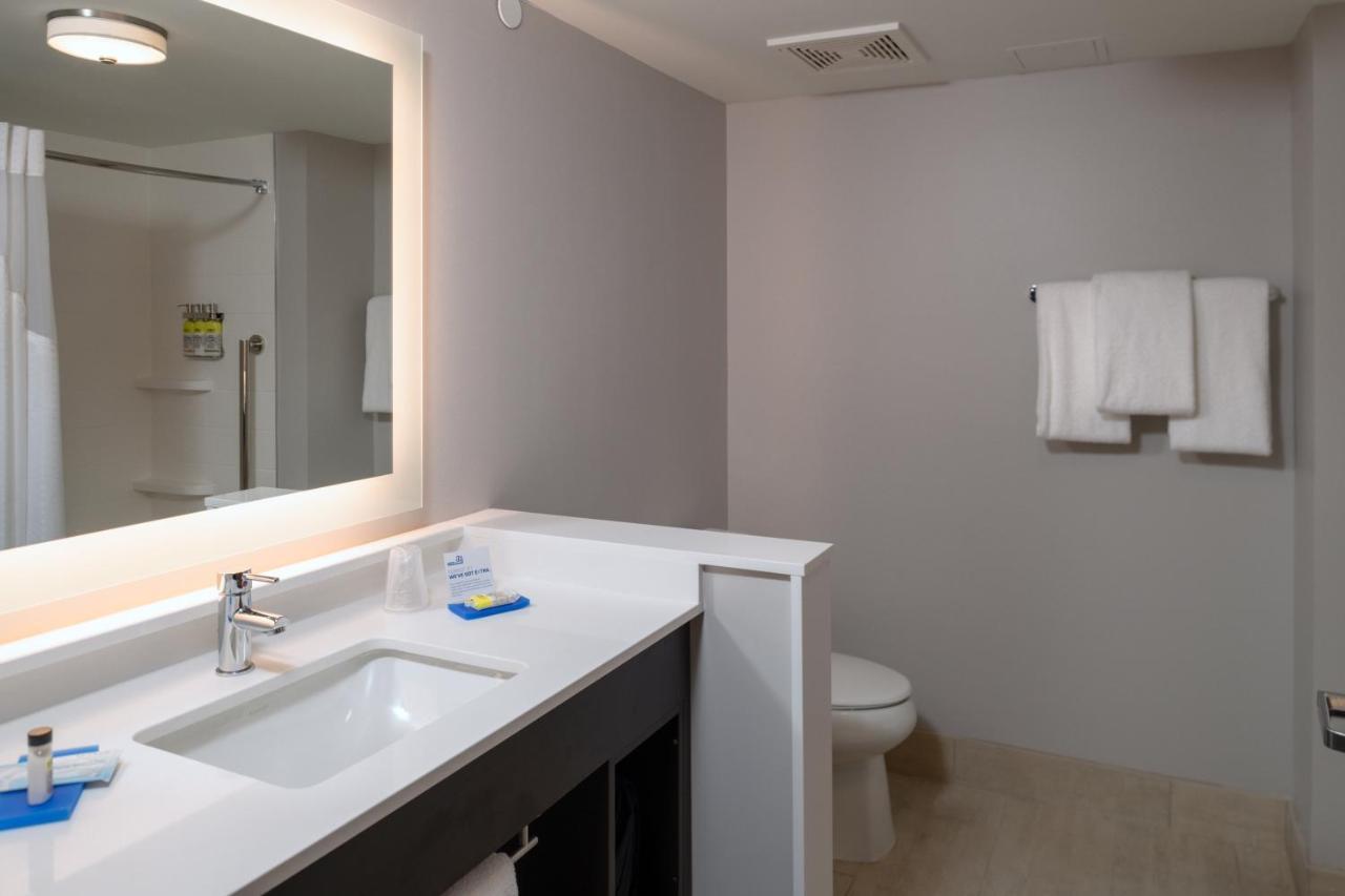 Holiday Inn Express & Suites - Tulsa Downtown - Arts District By Ihg Екстериор снимка
