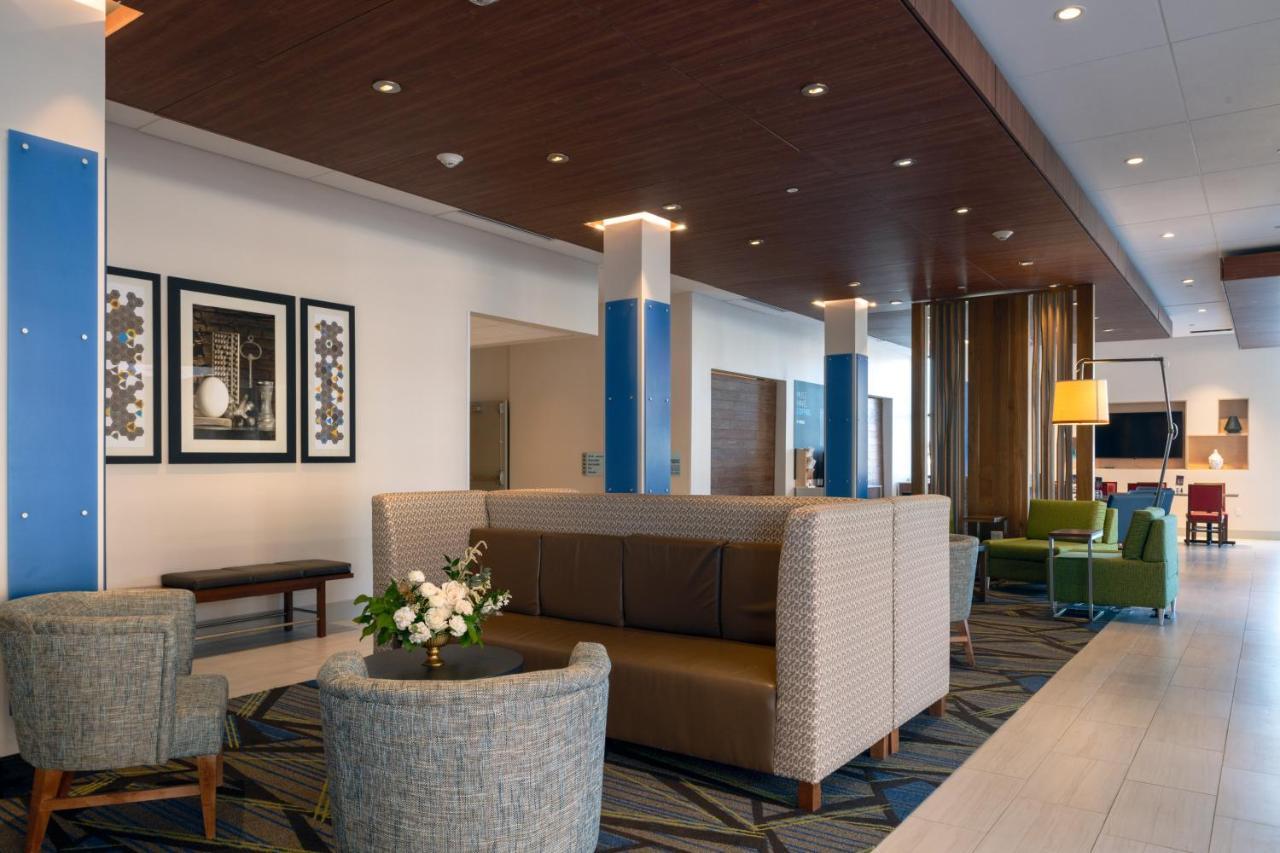 Holiday Inn Express & Suites - Tulsa Downtown - Arts District By Ihg Екстериор снимка