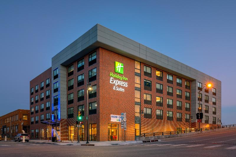 Holiday Inn Express & Suites - Tulsa Downtown - Arts District By Ihg Екстериор снимка