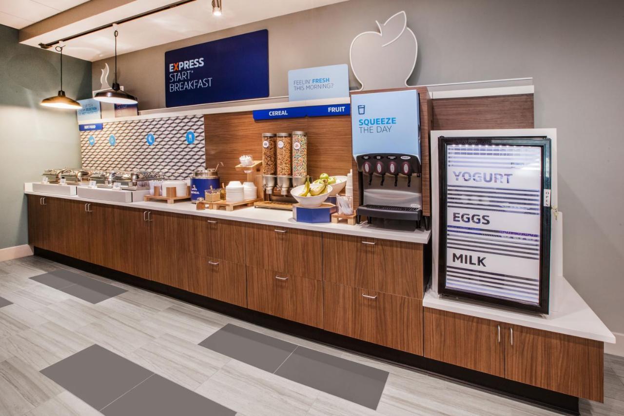 Holiday Inn Express & Suites - Tulsa Downtown - Arts District By Ihg Екстериор снимка