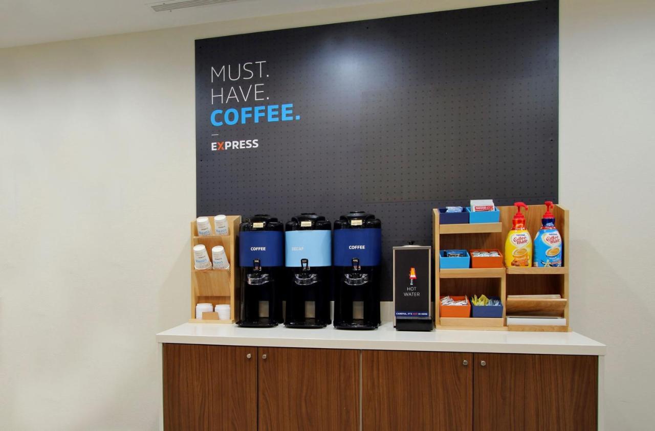 Holiday Inn Express & Suites - Tulsa Downtown - Arts District By Ihg Екстериор снимка